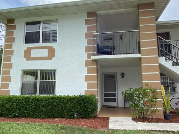 533 S Lakes End Drive, Unit 1, Fort Pierce, FL 34982