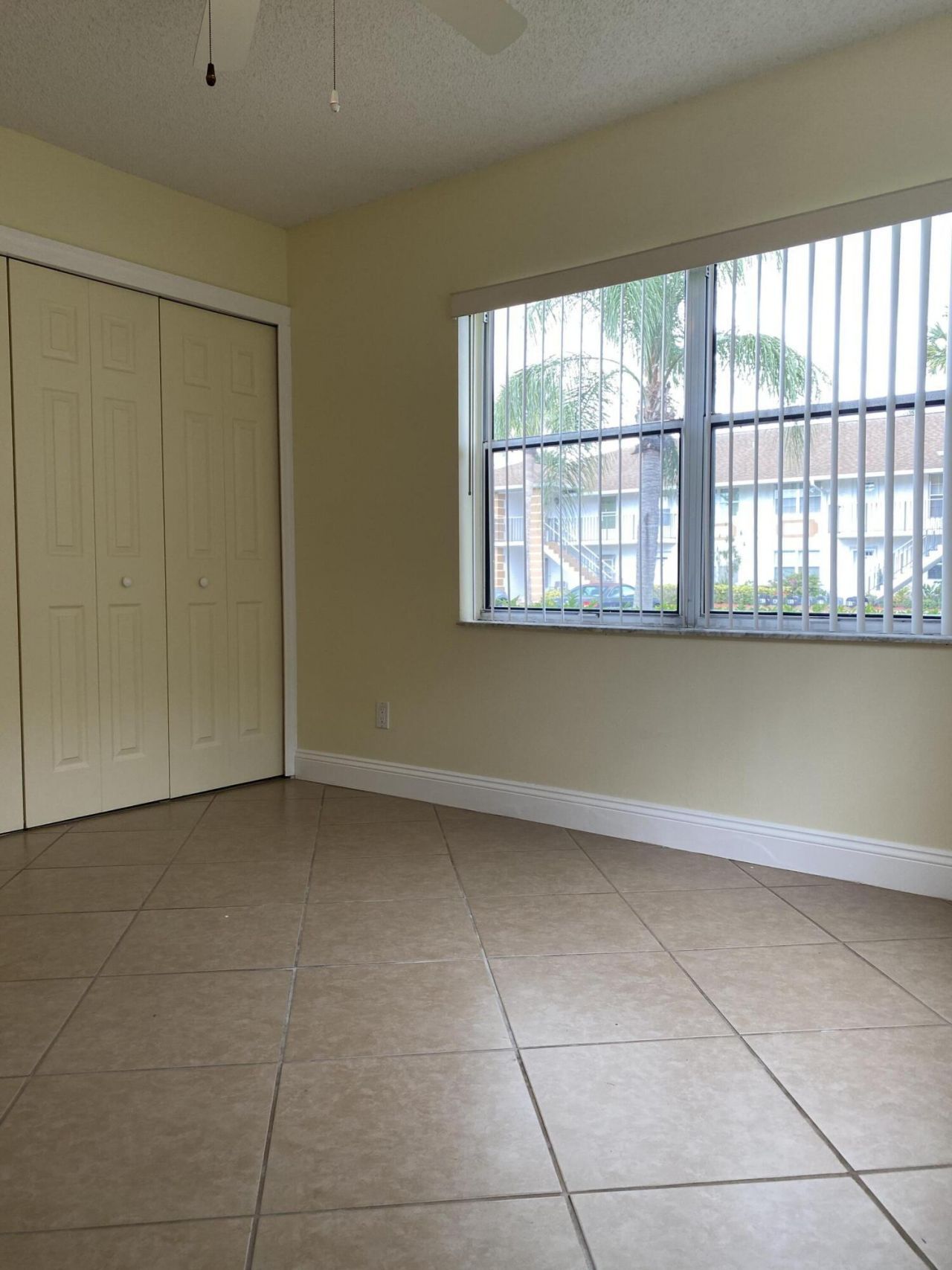 533 S Lakes End Drive, Unit 1, Fort Pierce, FL 34982 Photo