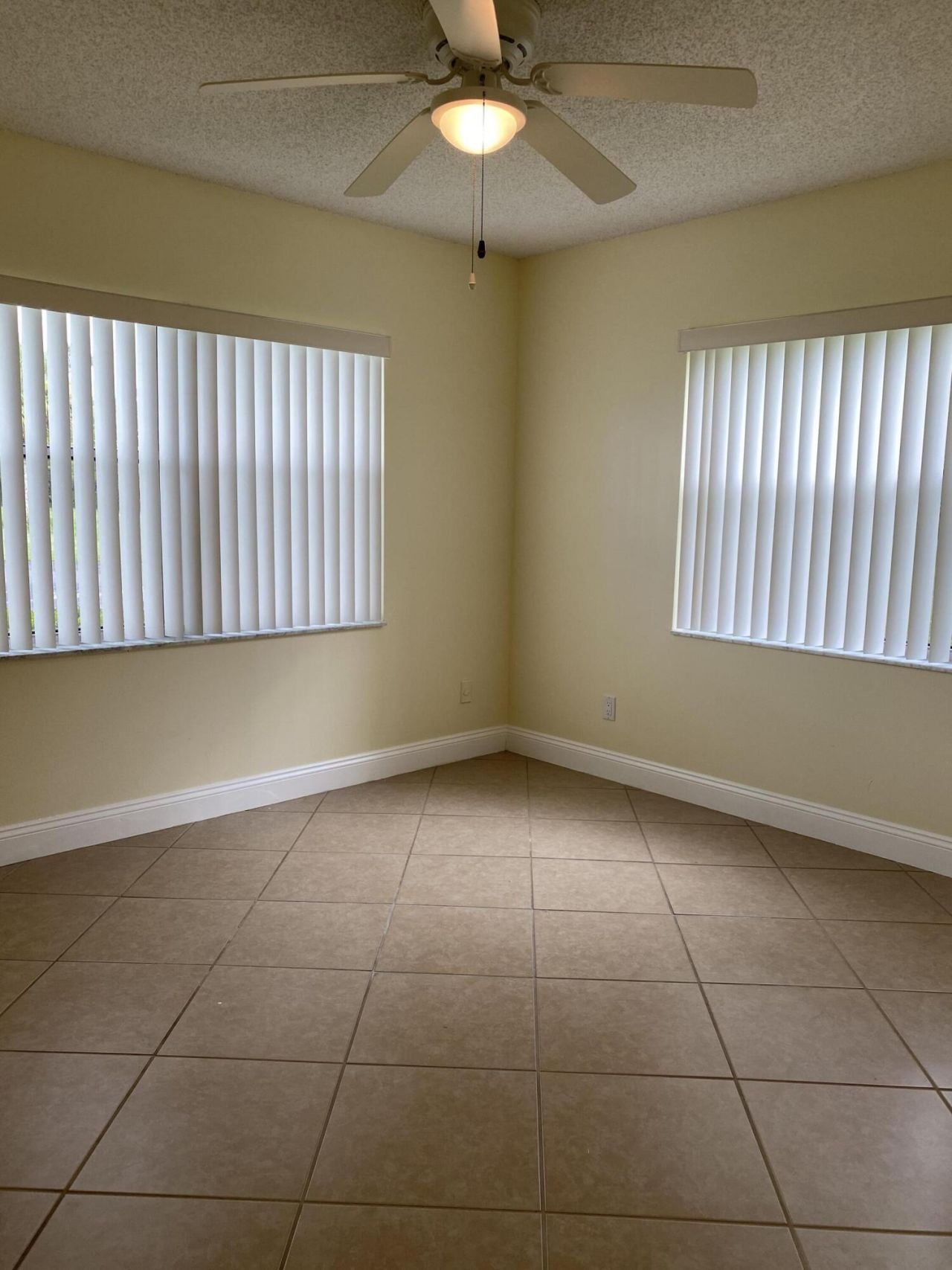 533 S Lakes End Drive, Unit 1, Fort Pierce, FL 34982 Photo