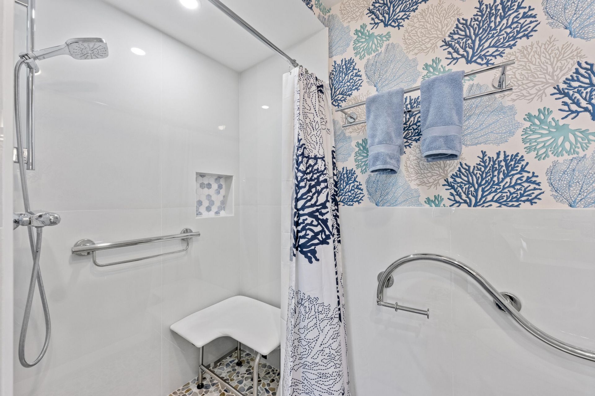 3230 S Ocean Boulevard, Unit A602, Palm Beach, FL 33480 Photo