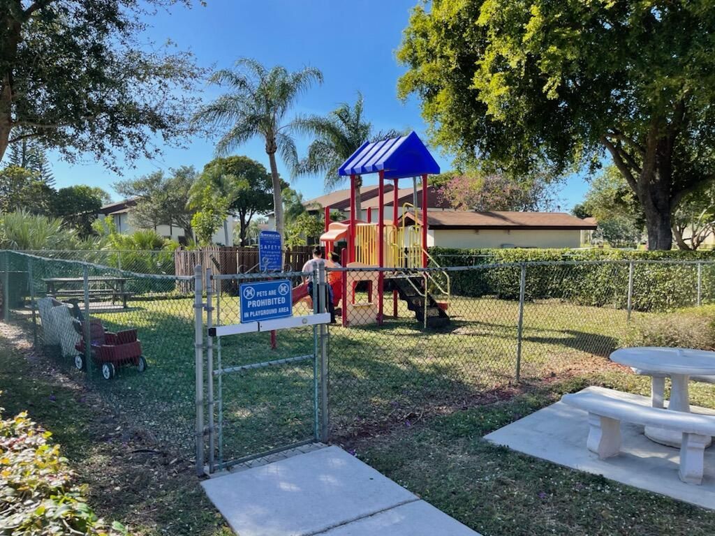 4988 Sable Pine Circle, Unit D1, West Palm Beach, FL 33417 Photo