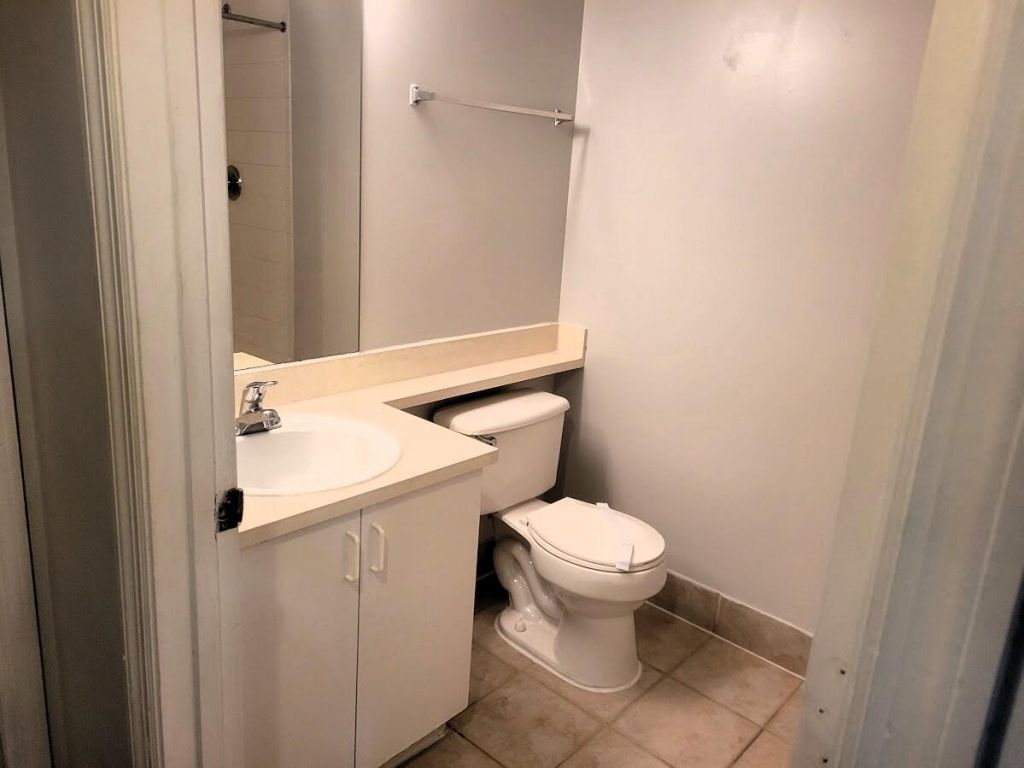 4197 N Haverhill Road, Unit 212, West Palm Beach, FL 33417 Photo