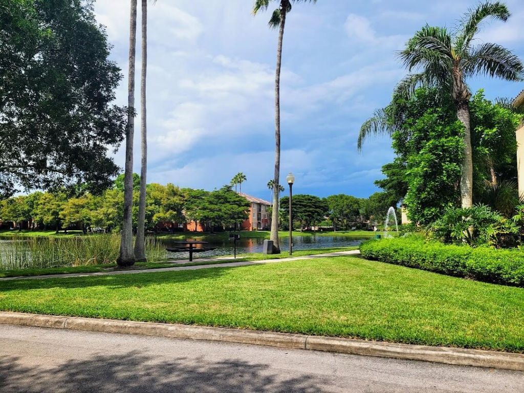 4197 N Haverhill Road, Unit 212, West Palm Beach, FL 33417 Photo