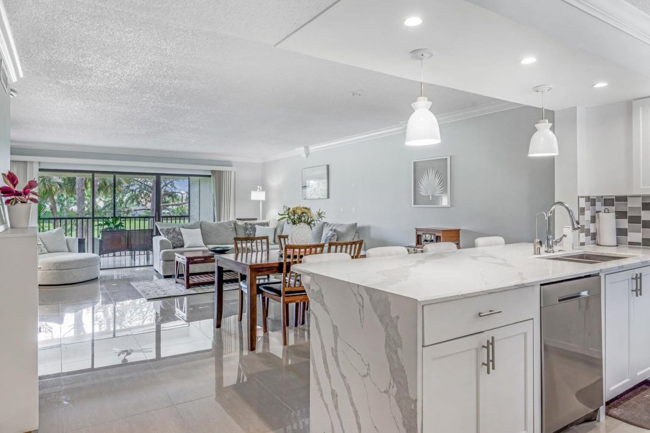 12926 Briarlake Drive, Unit 201, Palm Beach Gardens, FL 33418 Photo