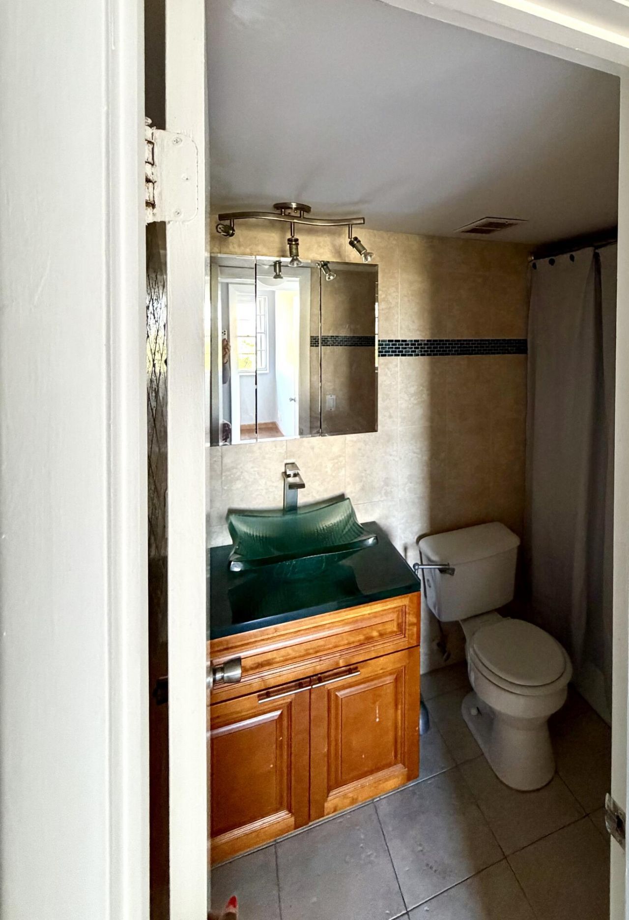 505 Spencer Drive, Unit 210, West Palm Beach, FL 33409 Photo