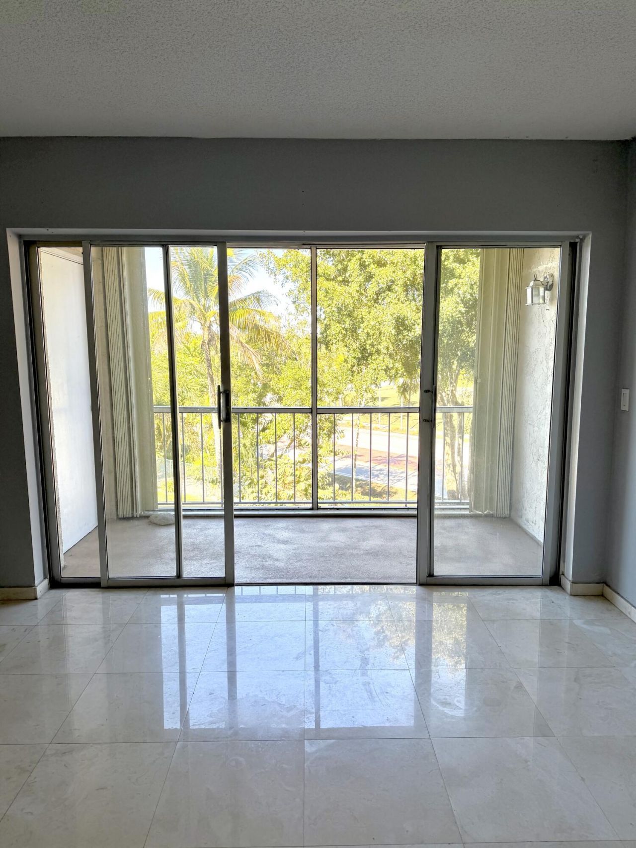 505 Spencer Drive, Unit 210, West Palm Beach, FL 33409 Photo