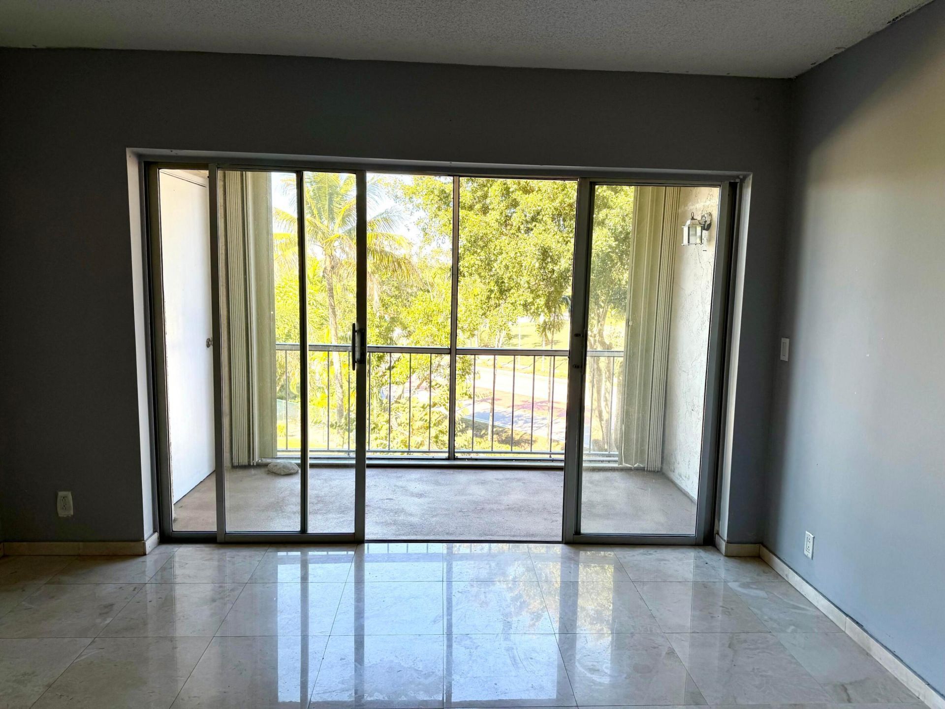 505 Spencer Drive, Unit 210, West Palm Beach, FL 33409 Photo