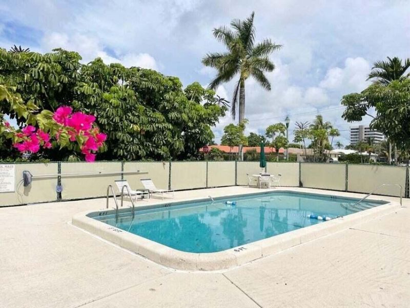 505 Spencer Drive, Unit 210, West Palm Beach, FL 33409 Photo