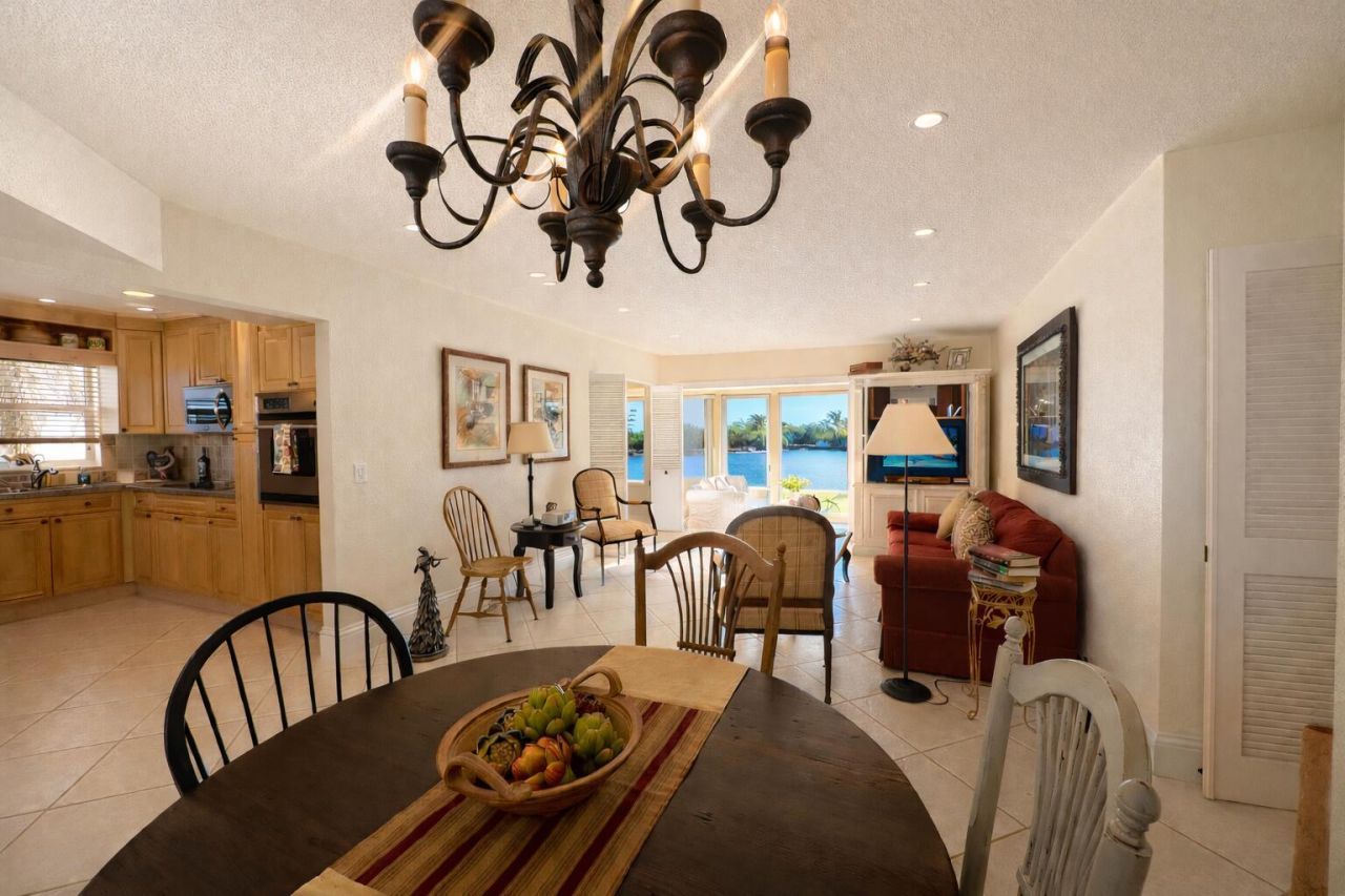 20 Colonial Club Drive, Unit 200, Boynton Beach, FL 33435 Photo