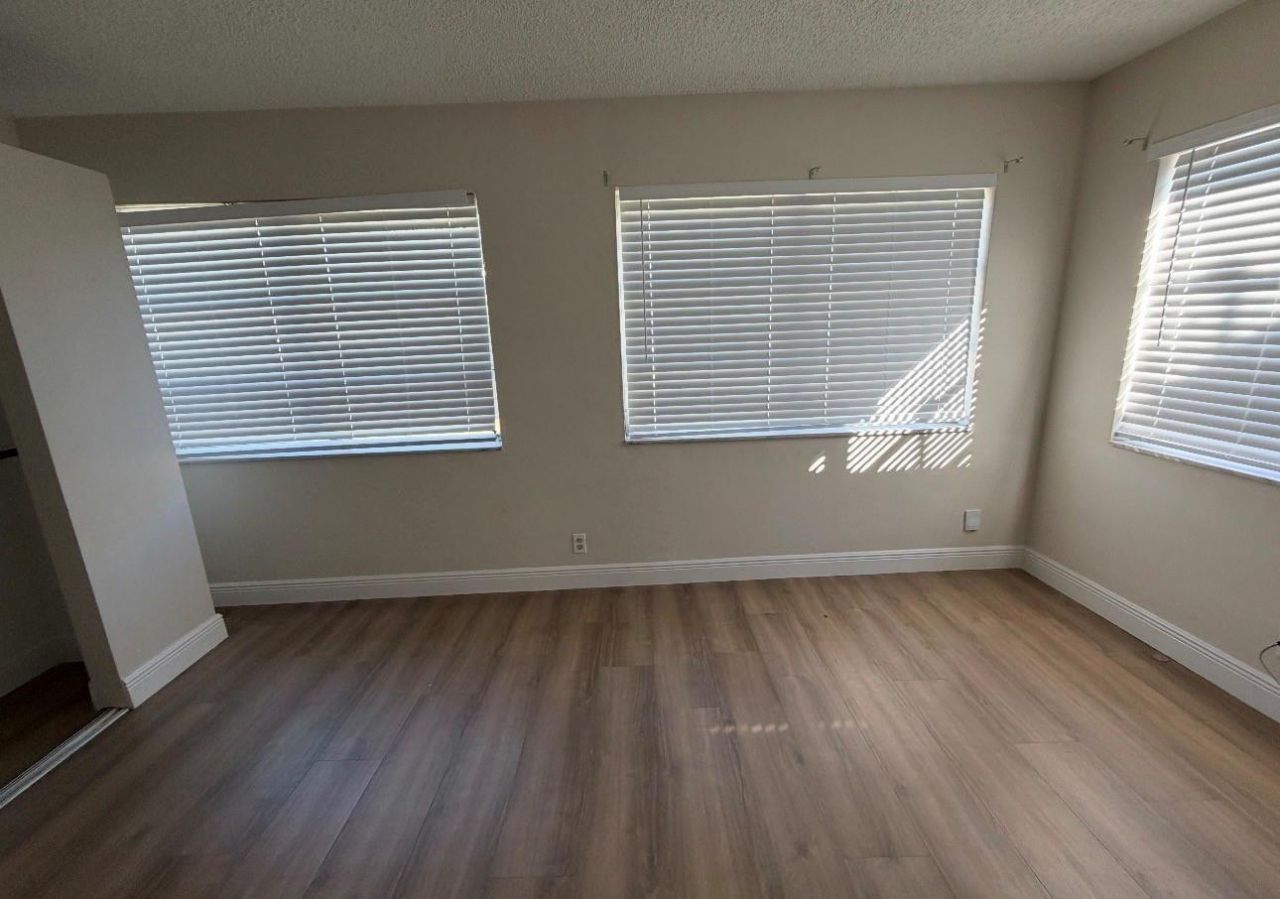 2405 NW 54th St, Fort Lauderdale, FL 33309 Photo