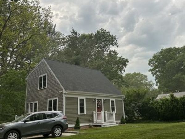 4 Upton St, Hanson, MA 02341