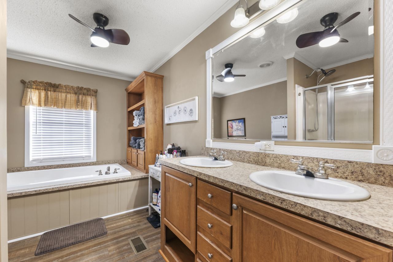 627 Lakeside Drive Photo 21