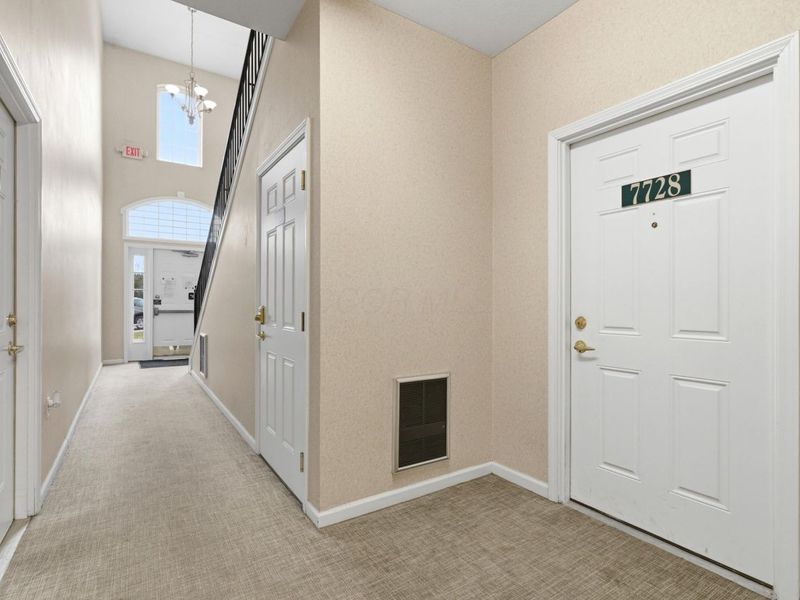 7728 S Essex Gate Drive S, Dublin, OH 43016 Photo 3