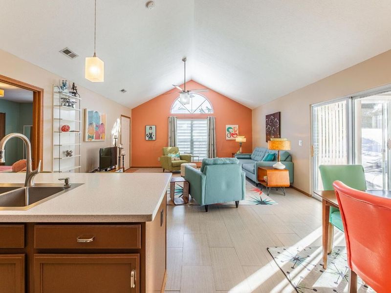 4081 Chennin Drive, Unit 2, Columbus, OH 43230 Photo 10