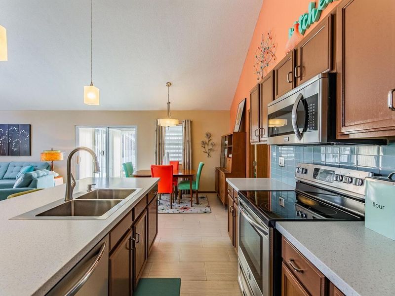 4081 Chennin Drive, Unit 2, Columbus, OH 43230 Photo 12