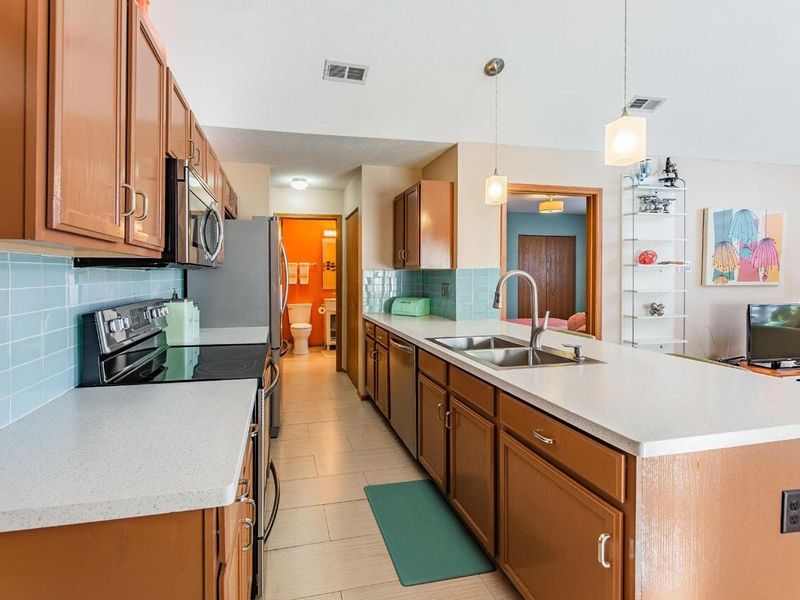 4081 Chennin Drive, Unit 2, Columbus, OH 43230 Photo 13