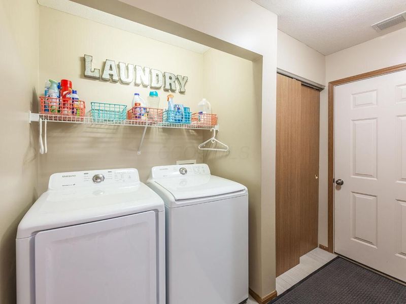 4081 Chennin Drive, Unit 2, Columbus, OH 43230 Photo 27