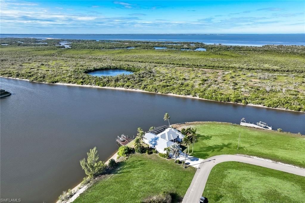 4640 NW 33rd Ter, Cape Coral, FL 33993 Photo