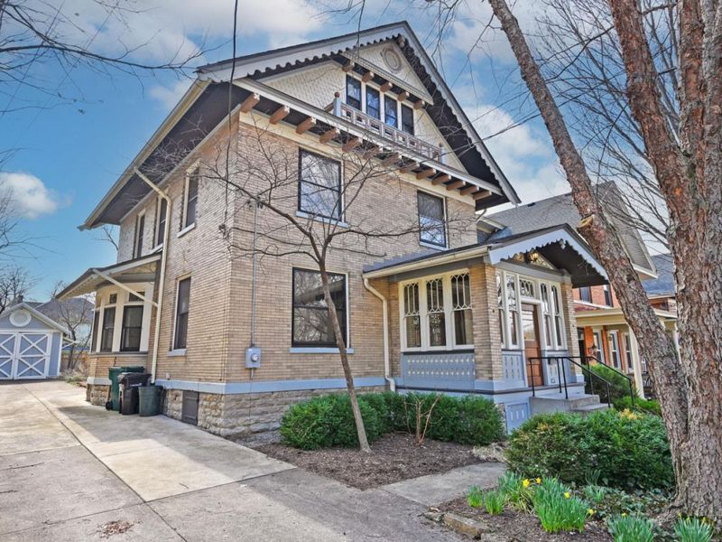 567 Howell Avenue, Cincinnati, OH 45220 Photo 2