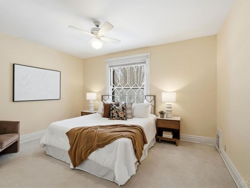 567 Howell Avenue, Cincinnati, OH 45220 Photo 28