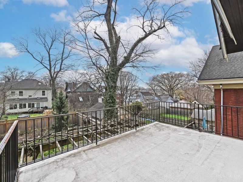 567 Howell Avenue, Cincinnati, OH 45220 Photo 41