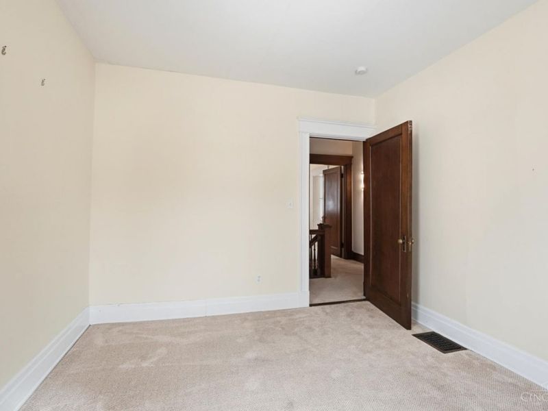 567 Howell Avenue, Cincinnati, OH 45220 Photo 44