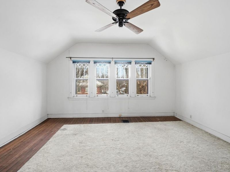 567 Howell Avenue, Cincinnati, OH 45220 Photo 55