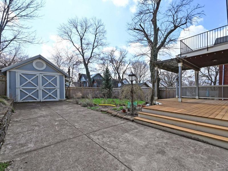 567 Howell Avenue, Cincinnati, OH 45220 Photo 72