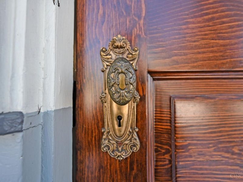 567 Howell Avenue, Cincinnati, OH 45220 Photo 8