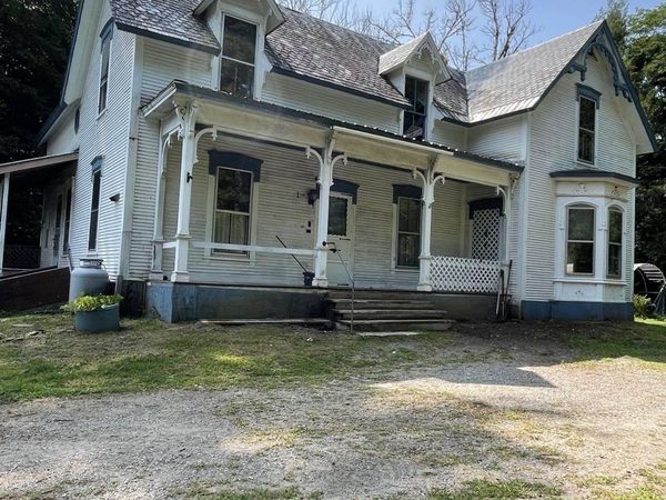 207 River Road, Cambridge, VT 05444