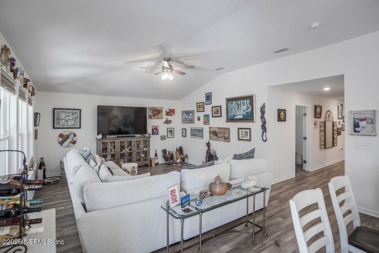 402 Red Dahlia Lane, Jacksonville, FL 32218 Photo