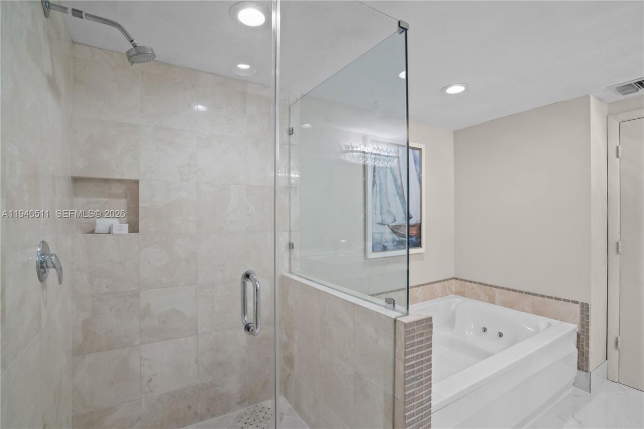 17375 Collins Ave, Unit 2101, Sunny Isles Beach, FL 33160 Photo