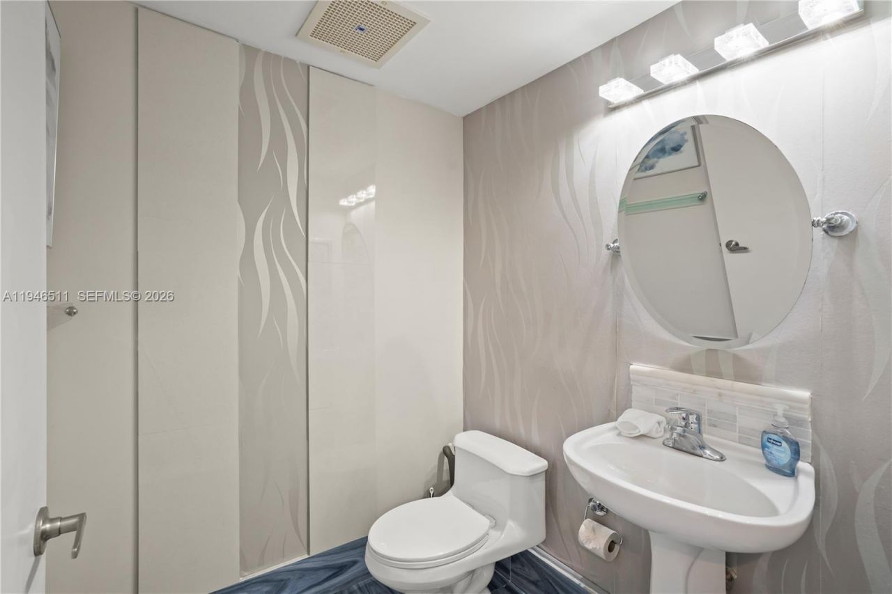 17375 Collins Ave, Unit 2101, Sunny Isles Beach, FL 33160 Photo