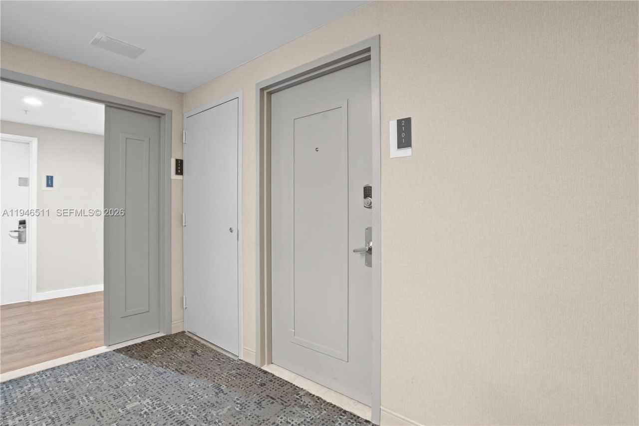 17375 Collins Ave, Unit 2101, Sunny Isles Beach, FL 33160 Photo