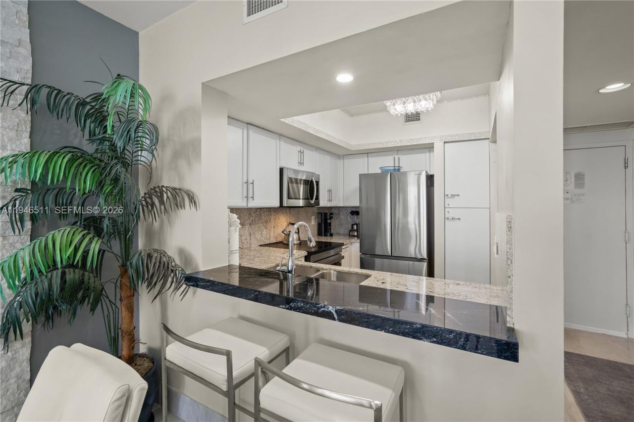 17375 Collins Ave, Unit 2101, Sunny Isles Beach, FL 33160 Photo