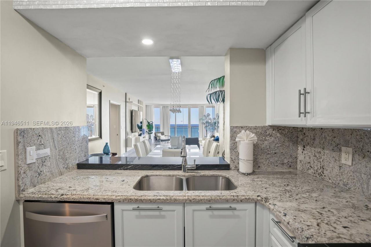 17375 Collins Ave, Unit 2101, Sunny Isles Beach, FL 33160 Photo