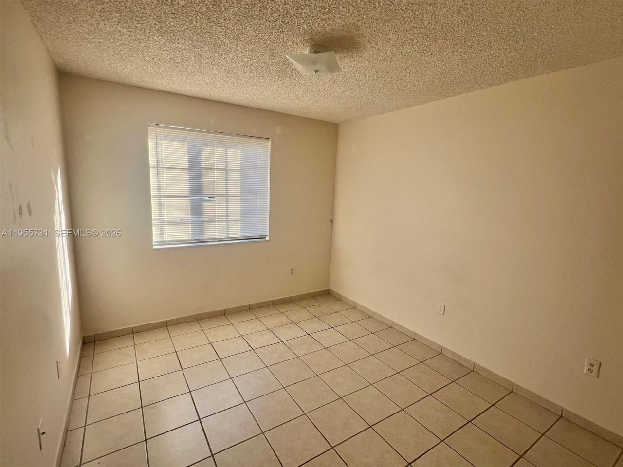 1465 SW 122nd Ave, Unit 1-19, Miami, FL 33184 Photo