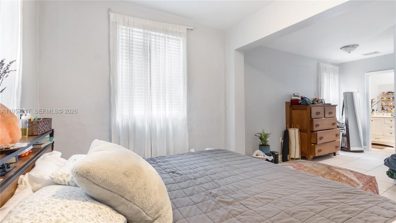 491 NW 108th Ter , Miami, FL 33168 Photo