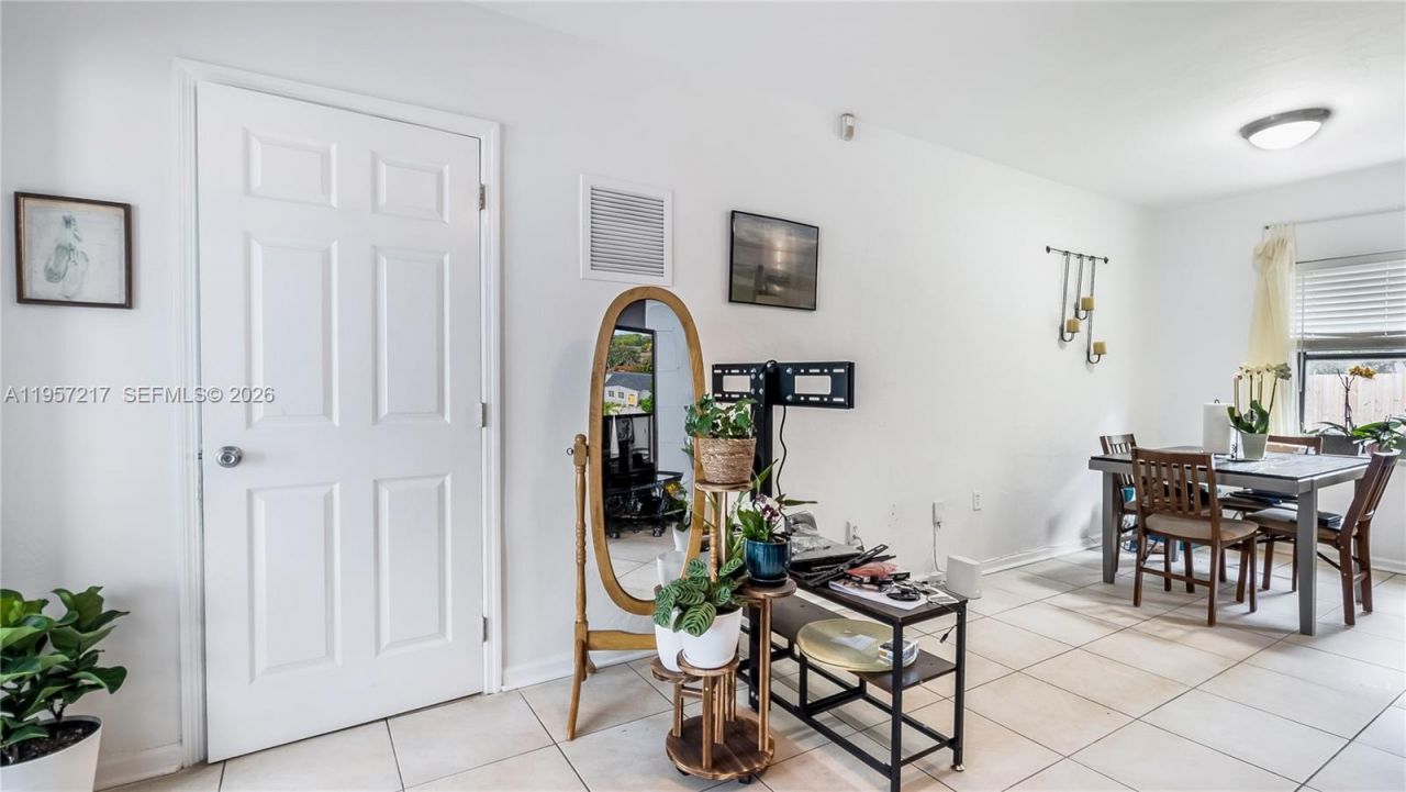 491 NW 108th Ter , Miami, FL 33168 Photo