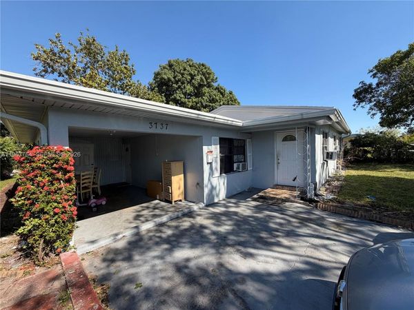 3737 NW 1st Ct, Lauderhill, FL 33311