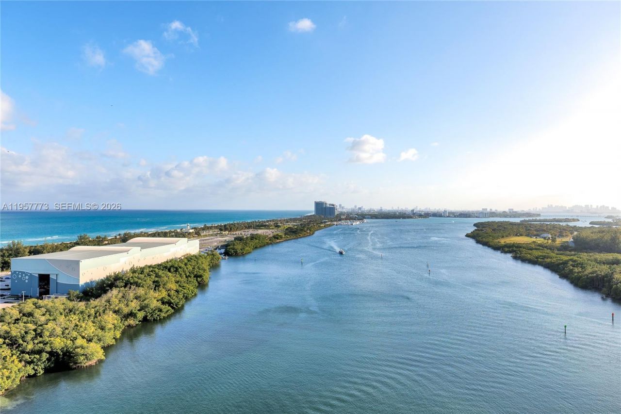 300 Bayview Dr , Unit PH-06, Sunny Isles Beach, FL 33160 Photo