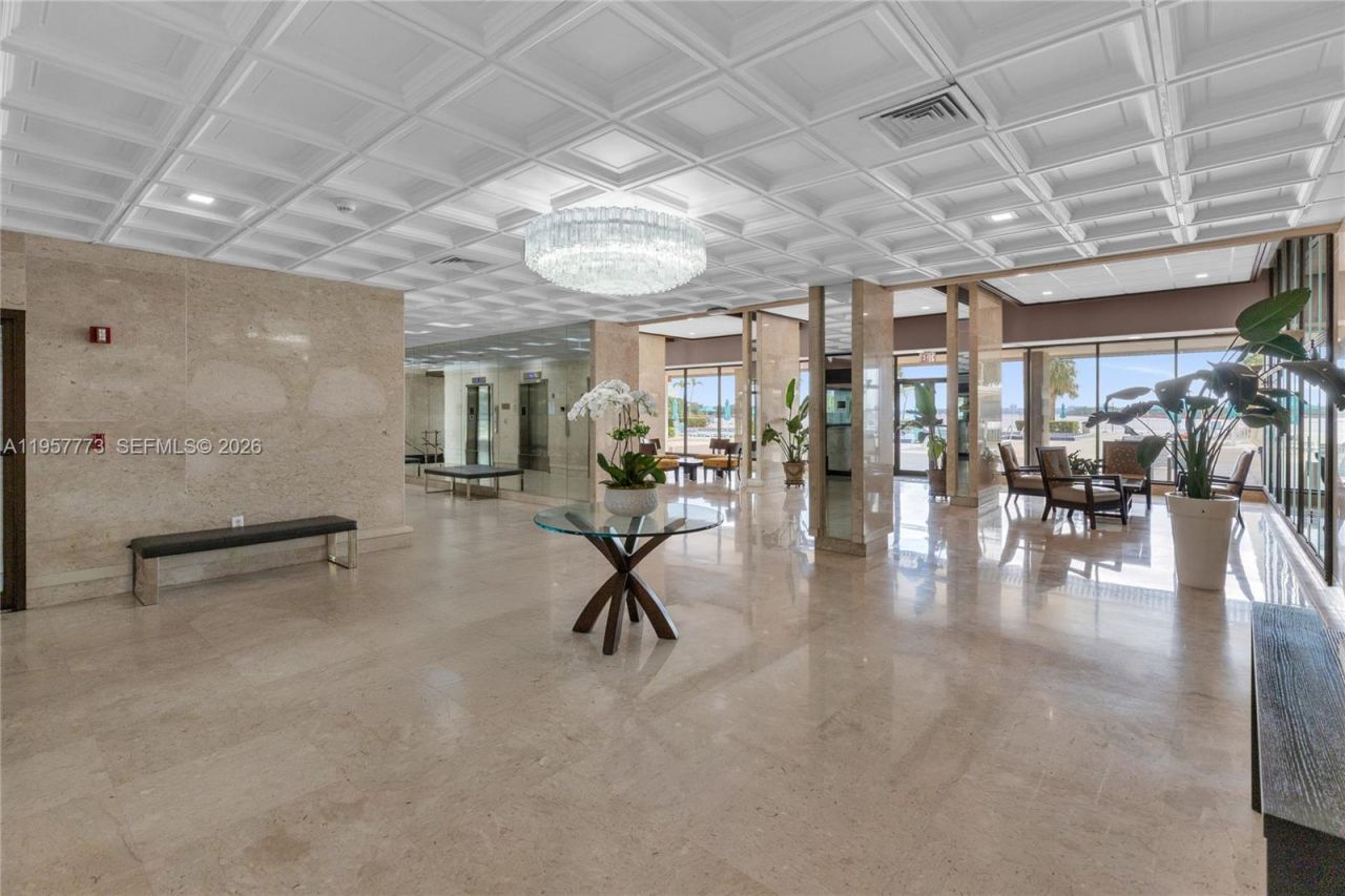 300 Bayview Dr , Unit PH-06, Sunny Isles Beach, FL 33160 Photo