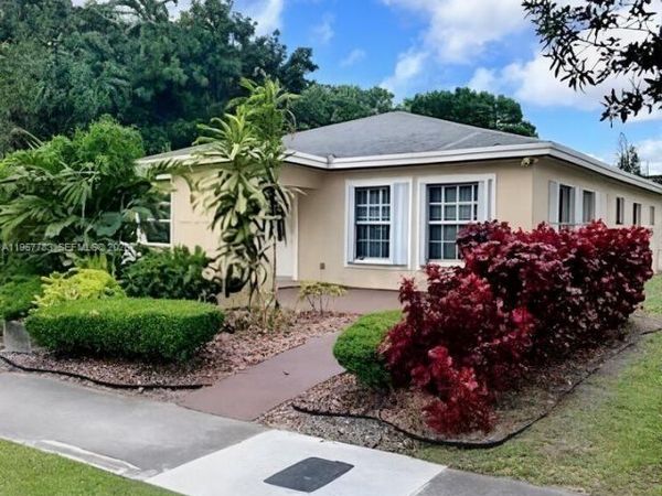 2953 NW 10th Ct , Unit Main, Fort Lauderdale, FL 33311