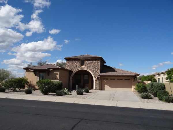 18232 W LAS CRUCES Drive, Goodyear, AZ 85338