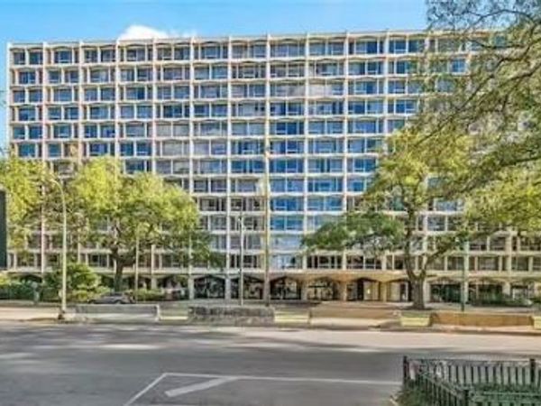 2100 ST CHARLES Avenue, Unit 12M, New Orleans, LA 70130