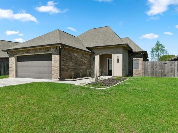 69332 TAVERNY Court, Madisonville, LA 70447