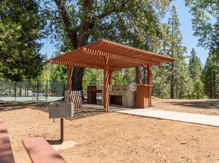 31 Splash Dam Loop, Arnold, CA 95223 Photo