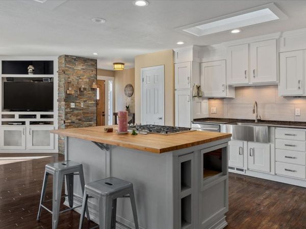 5863 Silver Saddle Dr, Hathaway Pines, CA 95233