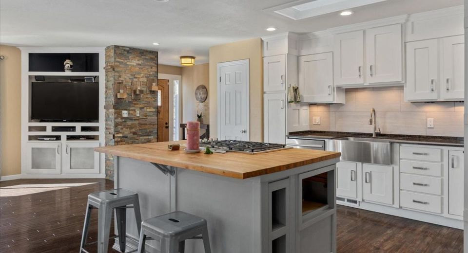5863 Silver Saddle Dr, Hathaway Pines, CA 95233 Photo