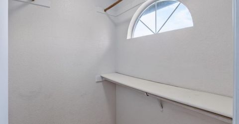 7402 Kallie Kay Ln, Sacramento, CA 95823 Photo